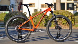 山道デビューに最適なMTBはこれ！【Roscoe 新登場】 | オンザロード
