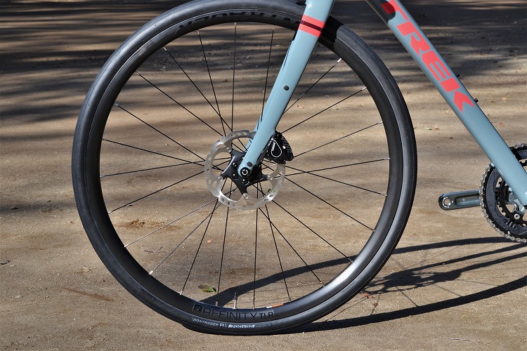 TREK checkpoint al4 2020 ディスクプレーキ